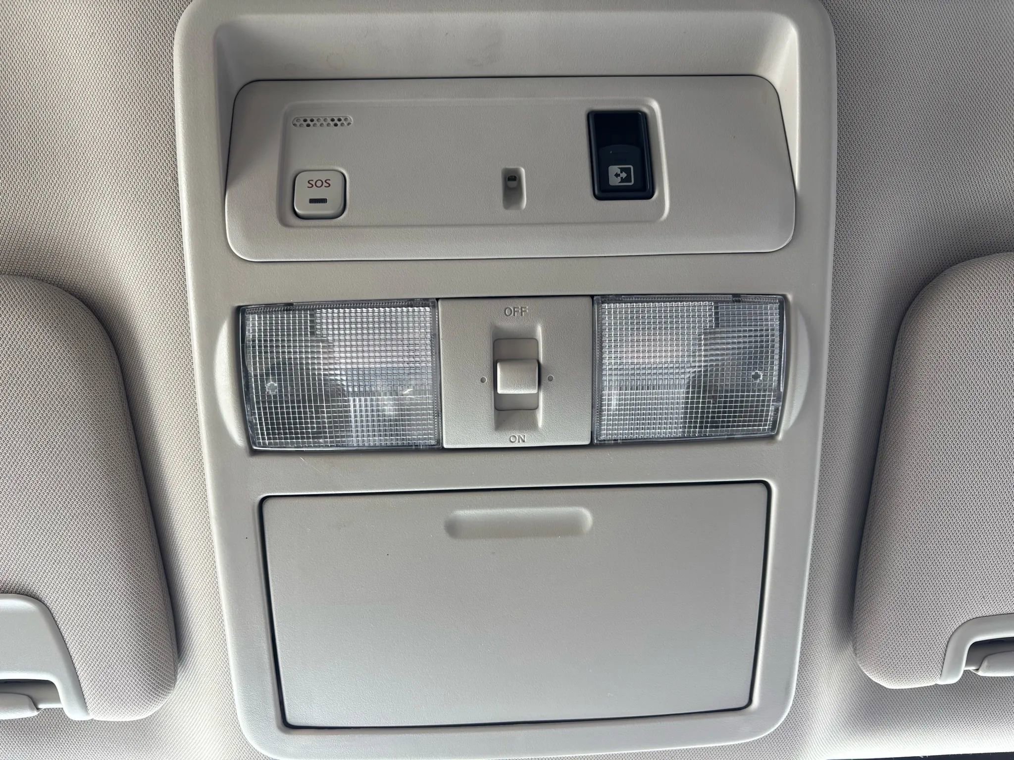 Used 2017 Nissan Titan SL w/ Chrome Package image 25