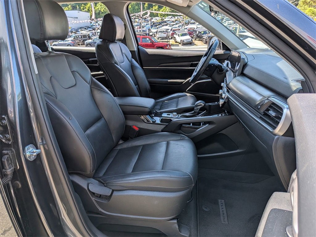 Used 2023 Kia Telluride S image 28