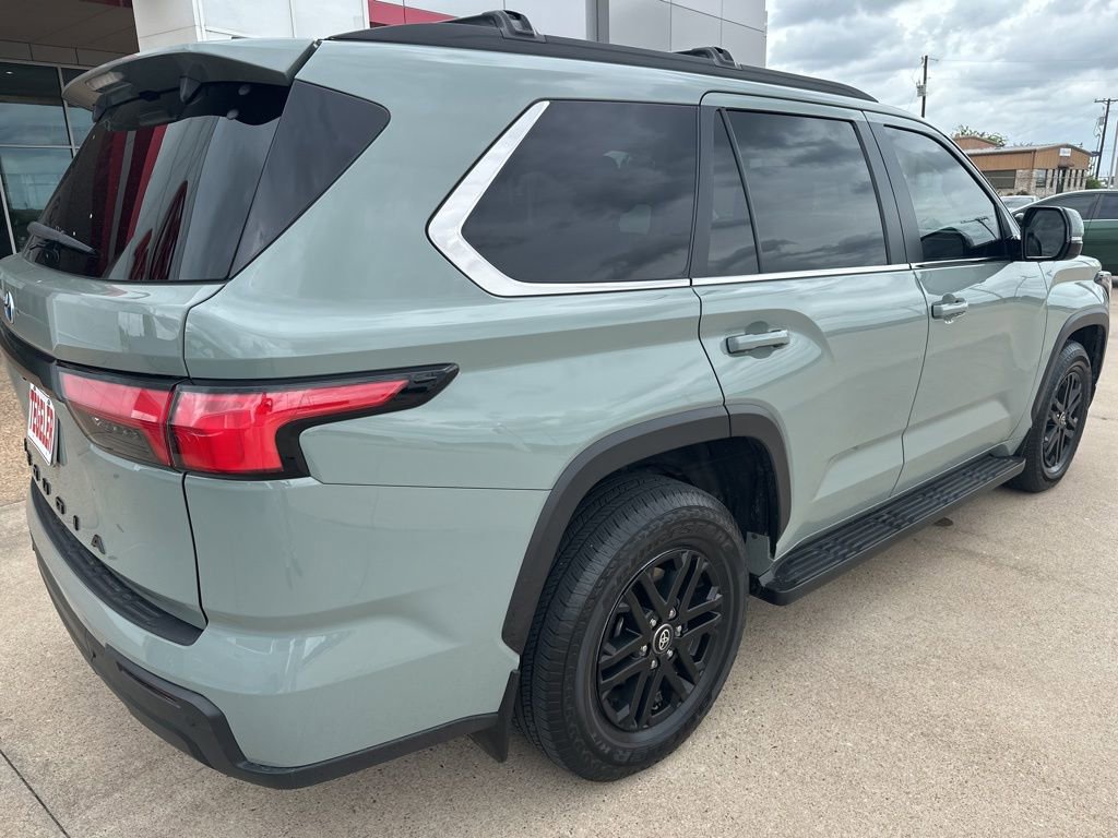 Used 2024 Toyota Sequoia SR5 w/ SR5 Premium Package AWD/4WD image 7