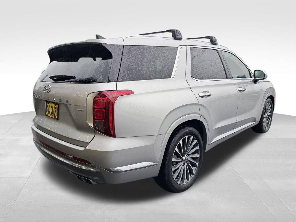Used 2024 Hyundai Palisade Calligraphy image 6