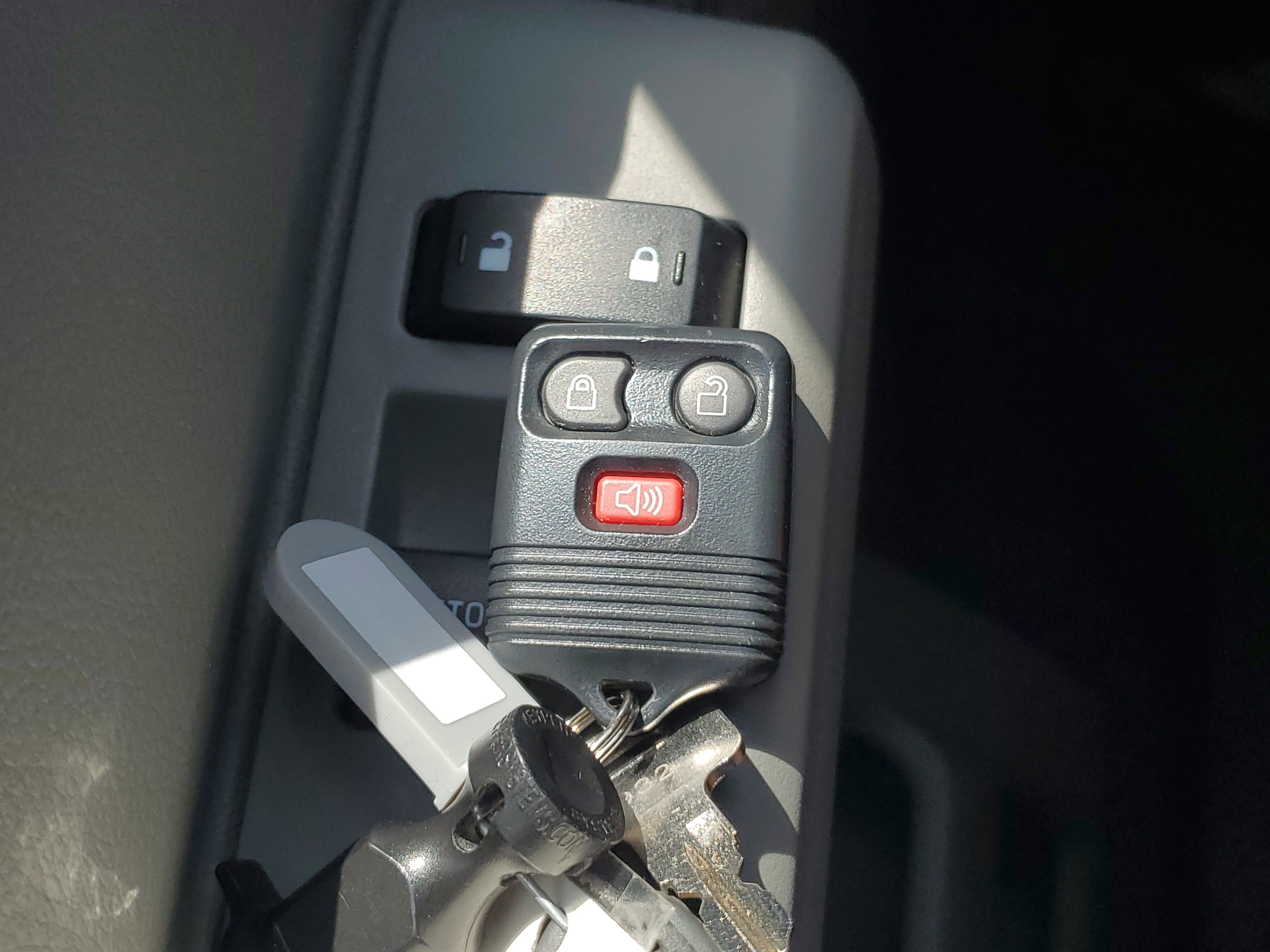 Certified 2024 Ford E-450 and Econoline 450 Super Duty w/ Driver's Safety Package image 29