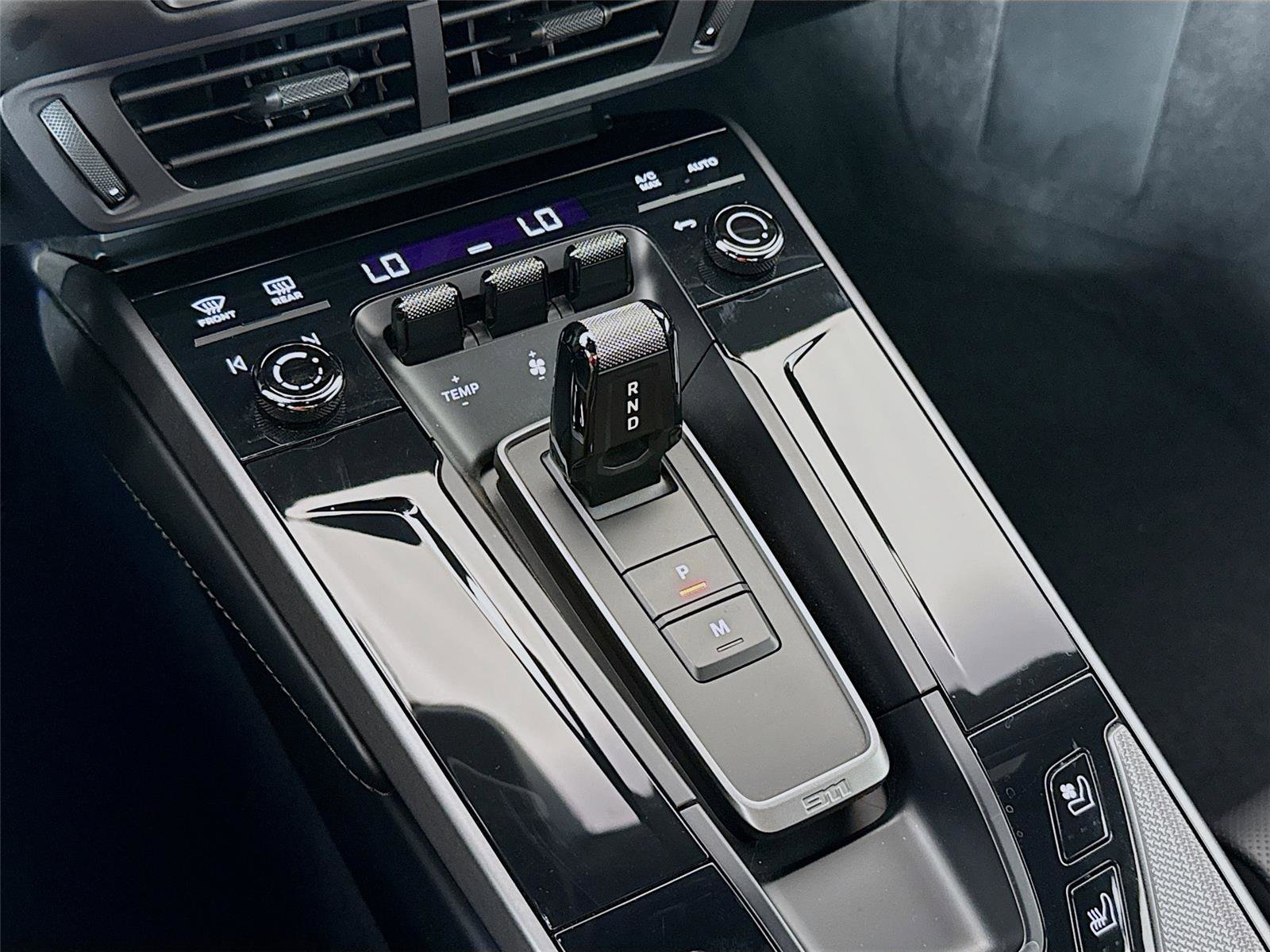 Used 2025 Porsche 911 Carrera image 17