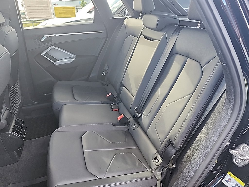 Used 2025 Audi Q3 2.0T Premium AWD/4WD image 9