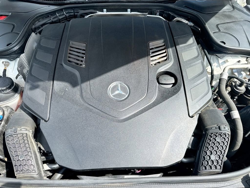 Used 2020 Mercedes-Benz S 560 Sedan w/ Premium Package image 33
