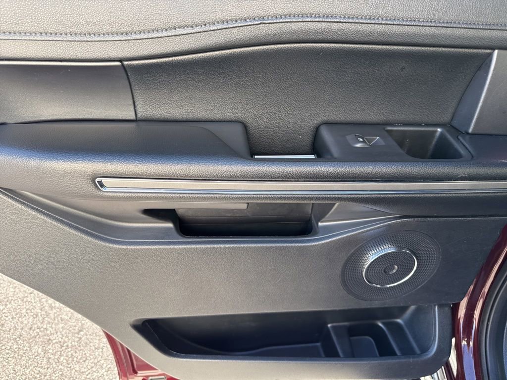 Used 2021 Ford Expedition XLT image 15