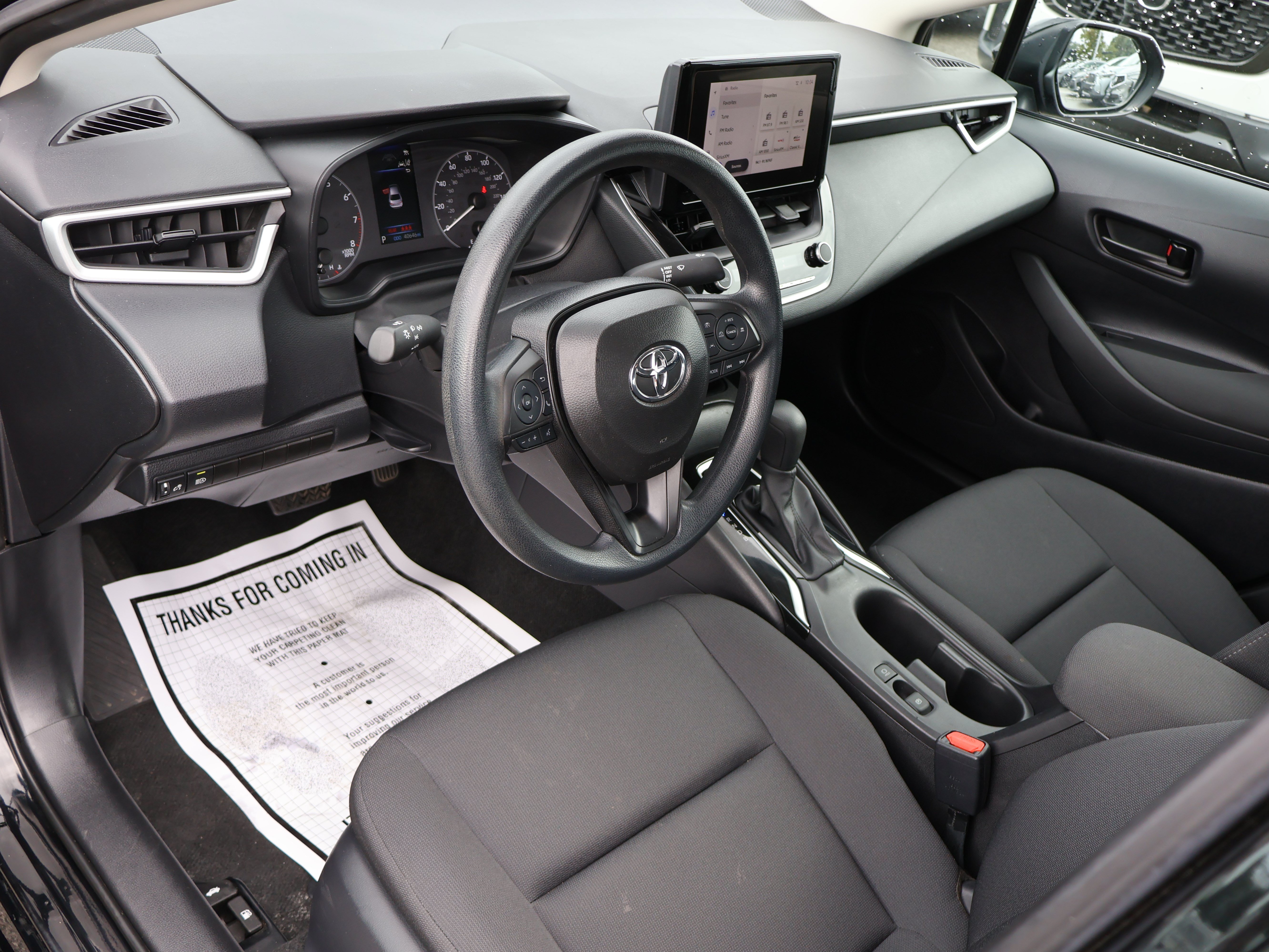 Used 2025 Toyota Corolla LE FWD image 17