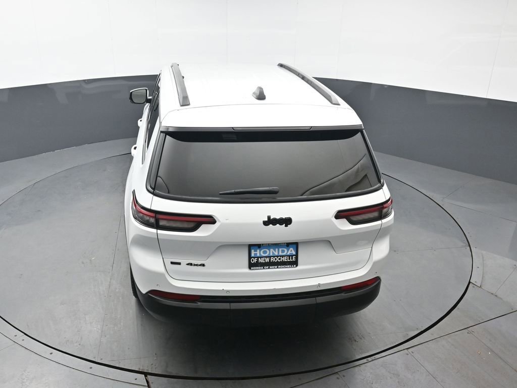 Used 2023 Jeep Grand Cherokee L Laredo image 34