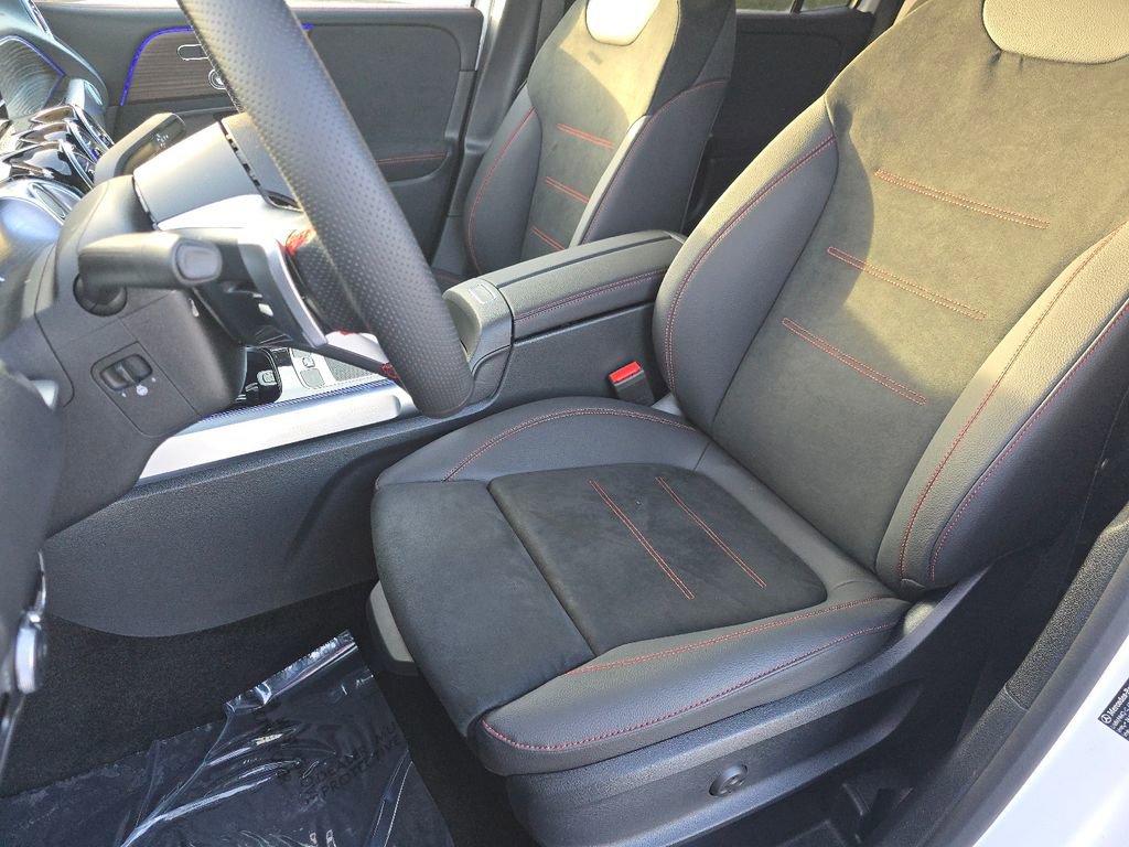 New 2026 Mercedes-Benz GLB 250 4MATIC image 22