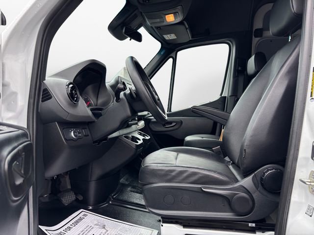 Used 2023 Mercedes-Benz Sprinter 144 Cargo image 9