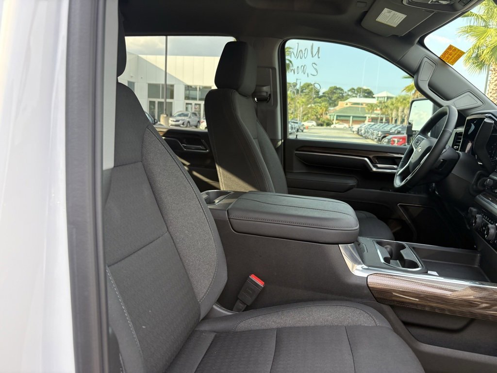 Used 2025 Chevrolet Silverado 2500 LT w/ Safety Package image 24