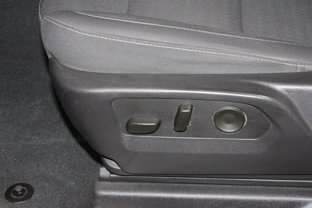 Used 2024 Chevrolet Silverado 1500 LT AWD/4WD image 23