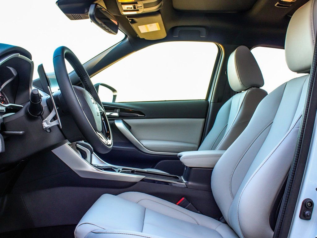 New 2026 Mitsubishi Eclipse Cross SEL image 32
