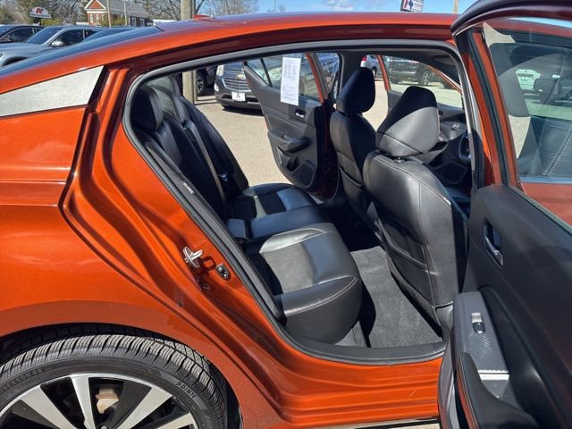 Used 2020 Nissan Altima 2.5 SR w/ Premium Package image 12