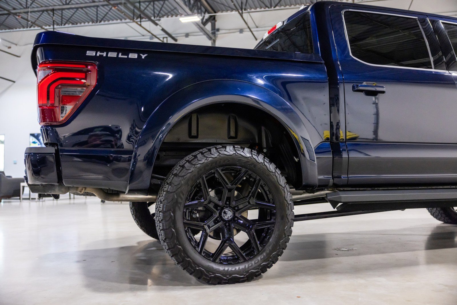 Used 2025 Ford F150 Lariat w/ Equipment Group 501A Mid image 25