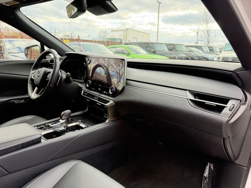 Used 2024 Lexus RX 350 Premium w/ Convenience Package image 28