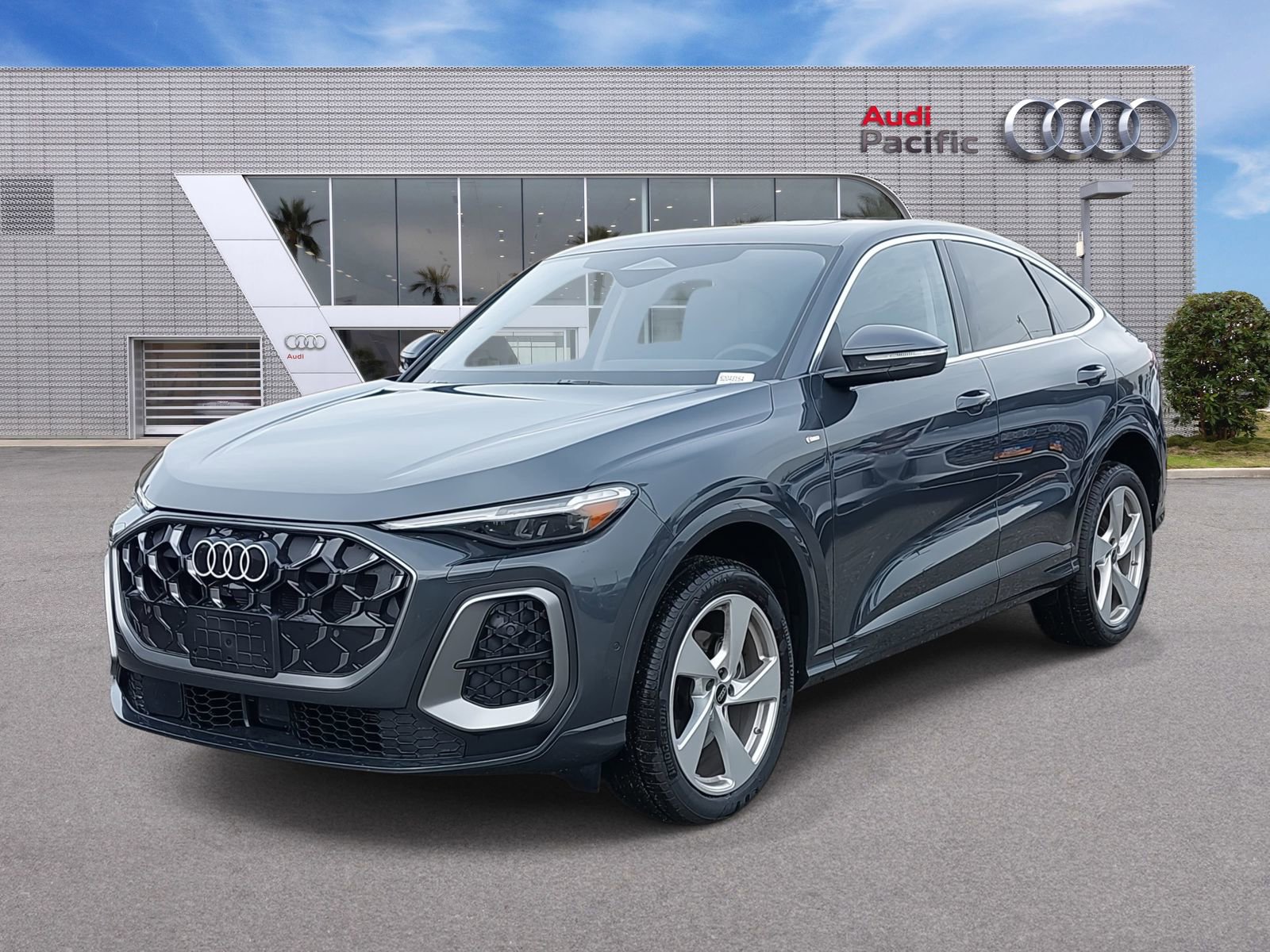 New 2025 Audi Q5 Premium Plus