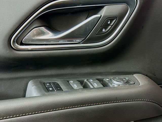 Used 2024 Chevrolet Suburban High Country w/ Advanced Technology Package image 21