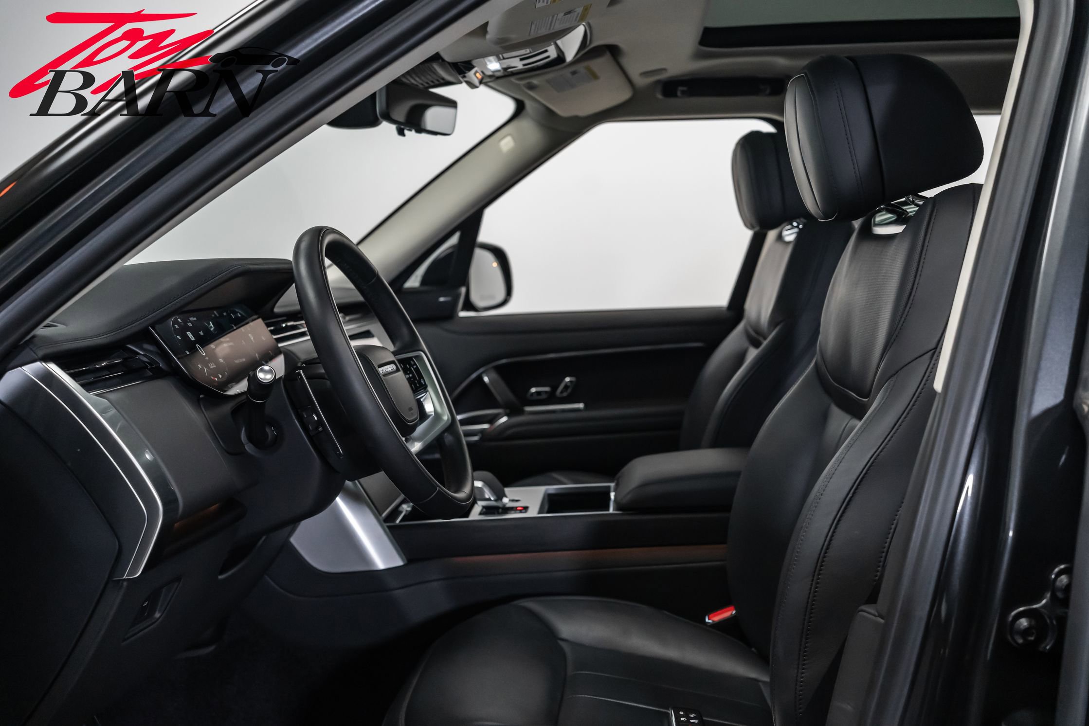 Used 2024 Land Rover Range Rover SE image 24