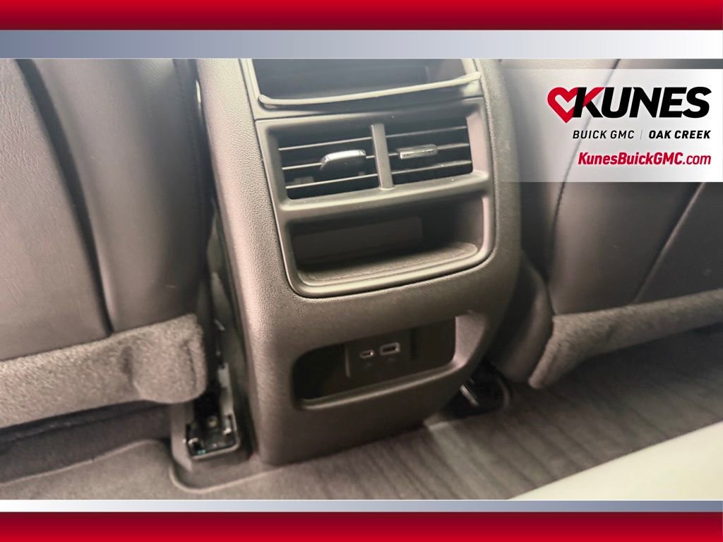 Used 2023 Cadillac XT5 Premium Luxury image 7