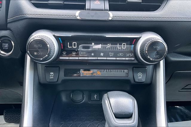 Used 2020 Toyota RAV4 XLE w/ All Weather Liner Package AWD/4WD image 18