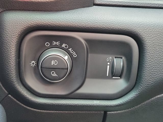 Used 2021 RAM 1500 Big Horn RWD image 26
