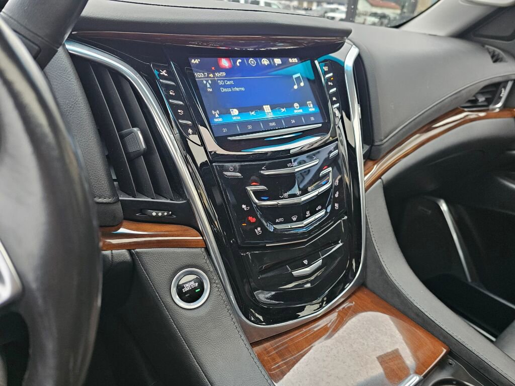 Used 2016 Cadillac Escalade Premium image 29