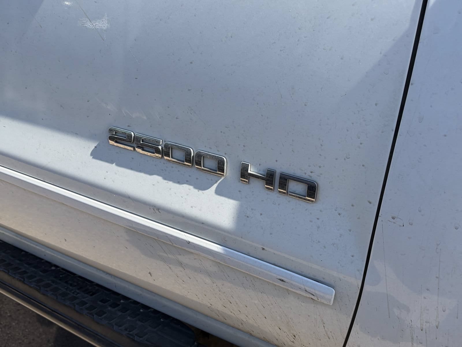Used 2019 Chevrolet Silverado 2500 LT AWD/4WD image 9