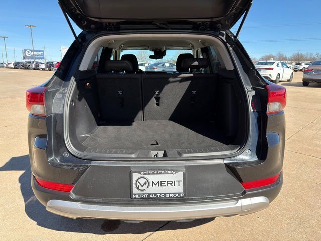 Used 2025 Chevrolet TrailBlazer LT AWD/4WD image 16