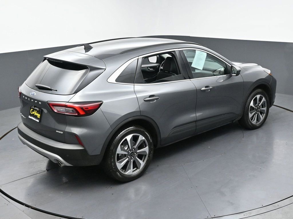 Used 2025 Ford Escape Platinum image 43