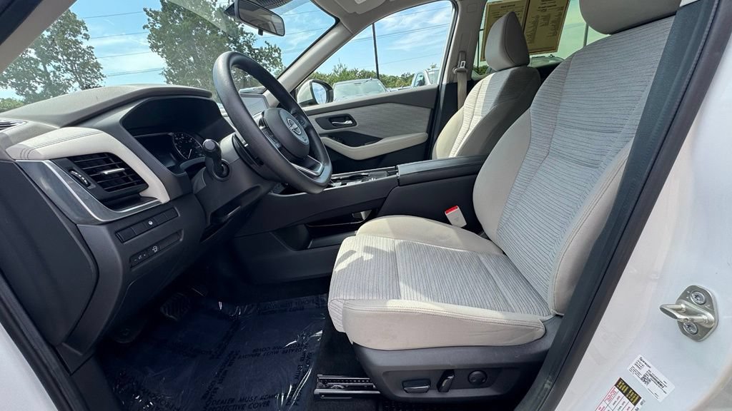 Used 2023 Nissan Rogue SV FWD image 17