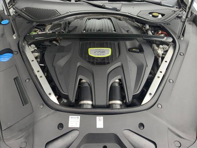 Used 2018 Porsche Panamera 4 image 30