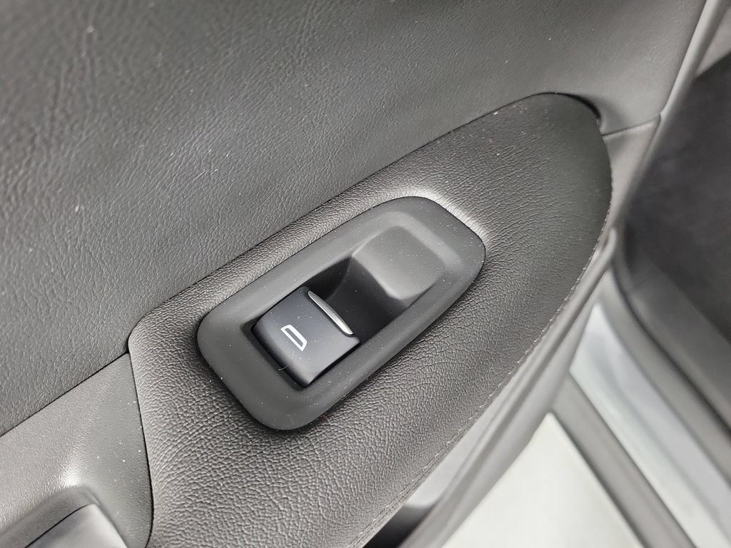 Used 2025 Cadillac XT5 Sportv AWD/4WD image 14