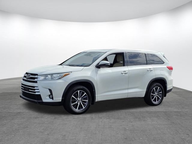 Used 2017 Toyota Highlander XLE AWD/4WD image 7