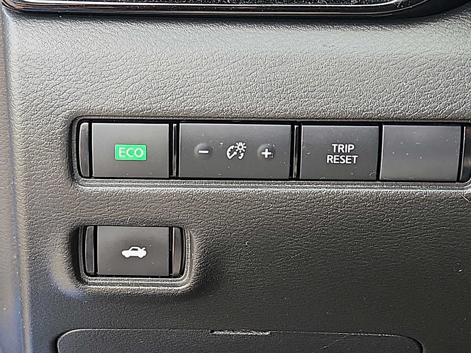 Used 2022 Nissan Sentra SV FWD image 24