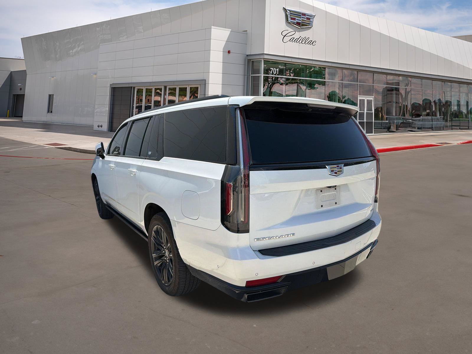 Used 2024 Cadillac Escalade ESV Sport w/ Touring Package AWD/4WD image 8