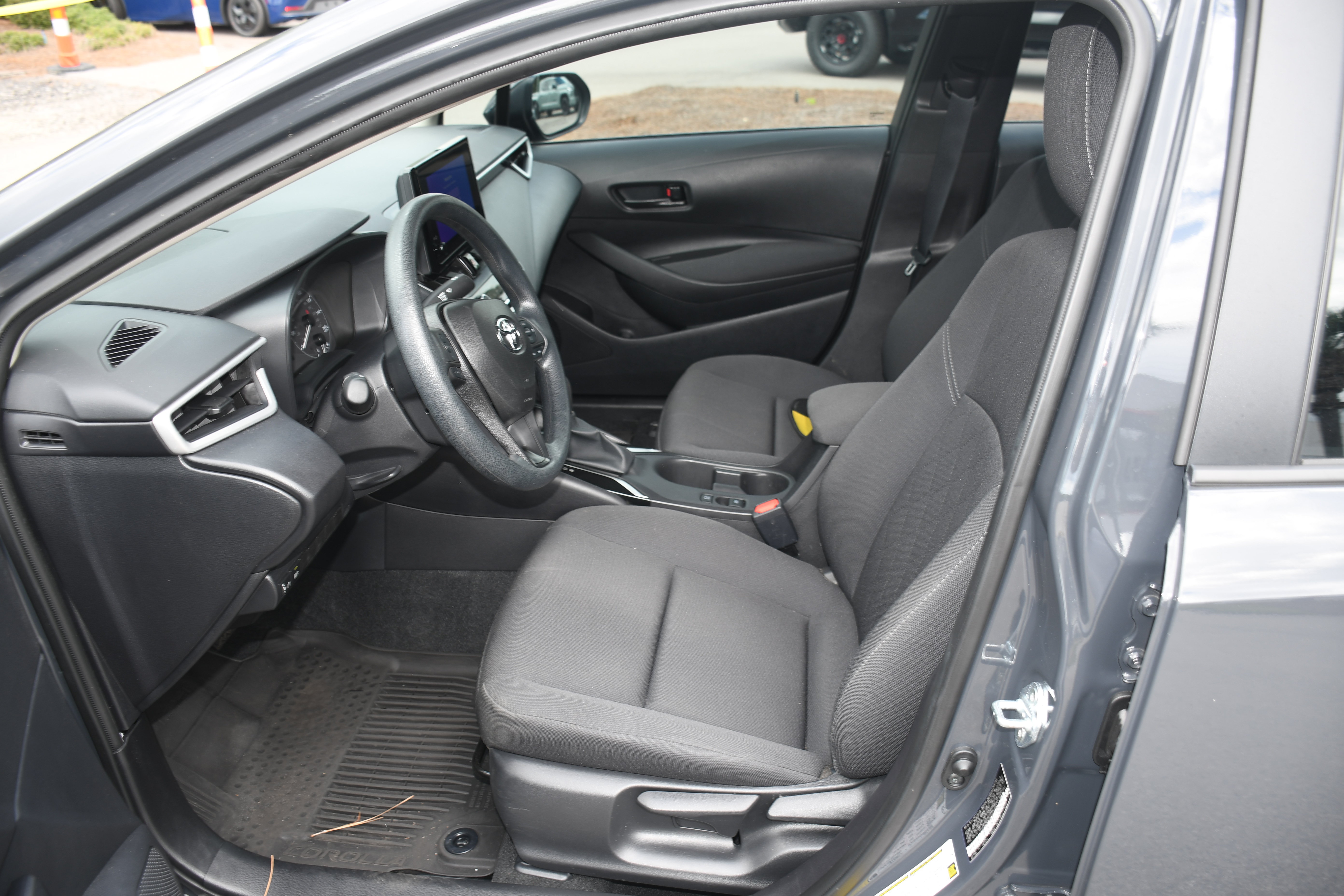 Certified 2025 Toyota Corolla LE w/ Convenience Package FWD image 7