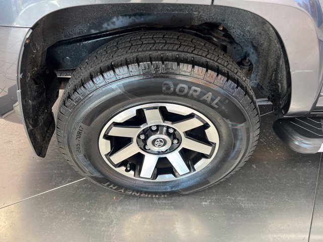 Used 2020 Toyota 4Runner TRD Off-Road Premium w/ Moonroof Package AWD/4WD image 9