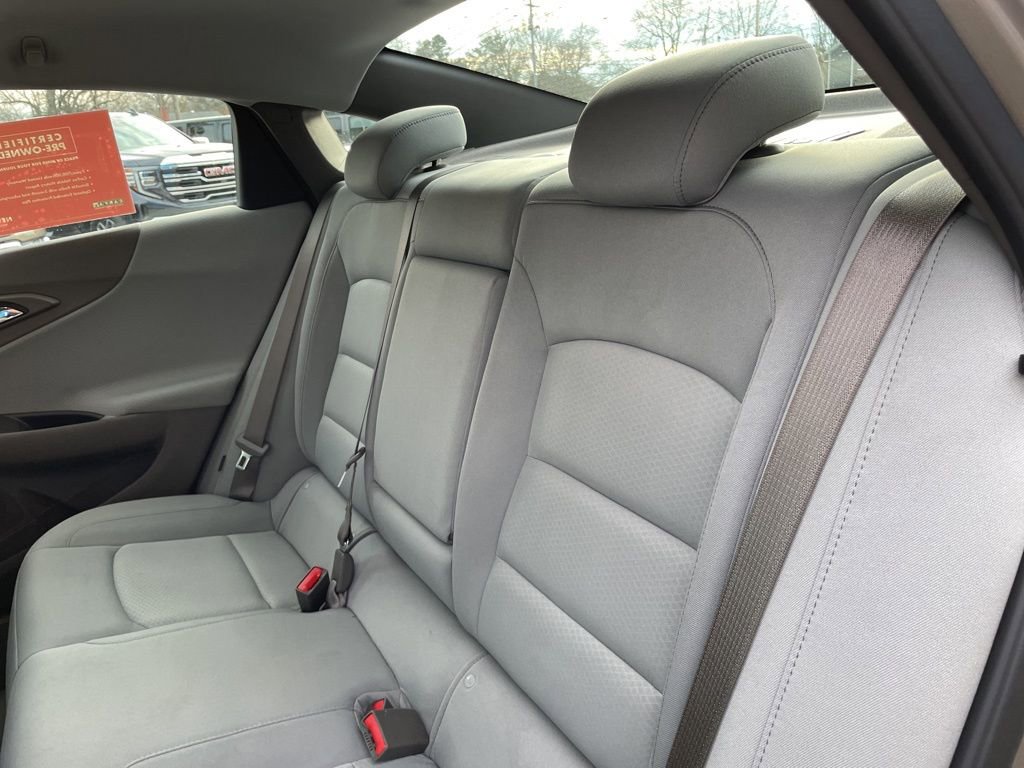 Used 2025 Chevrolet Malibu LT image 40