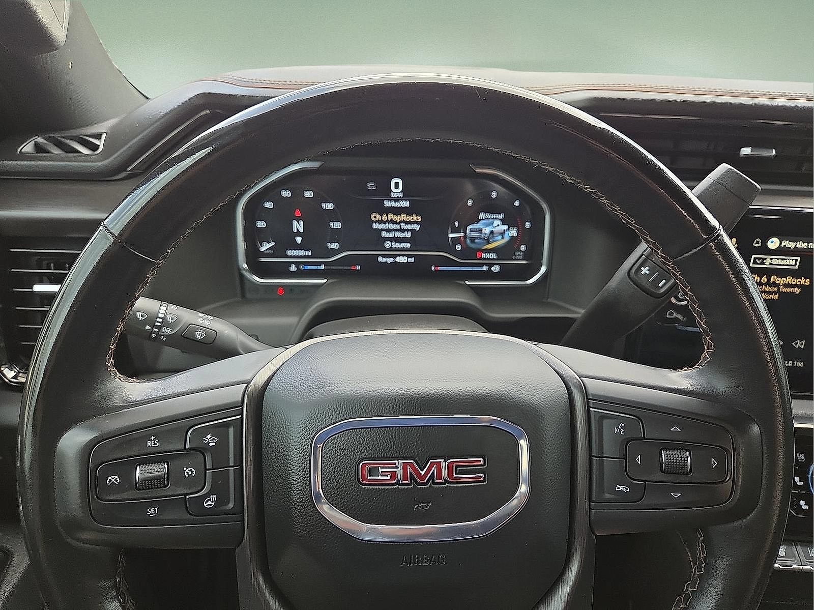 Used 2025 GMC Sierra 2500 AT4 w/ AT4 Premium Plus Package AWD/4WD image 4
