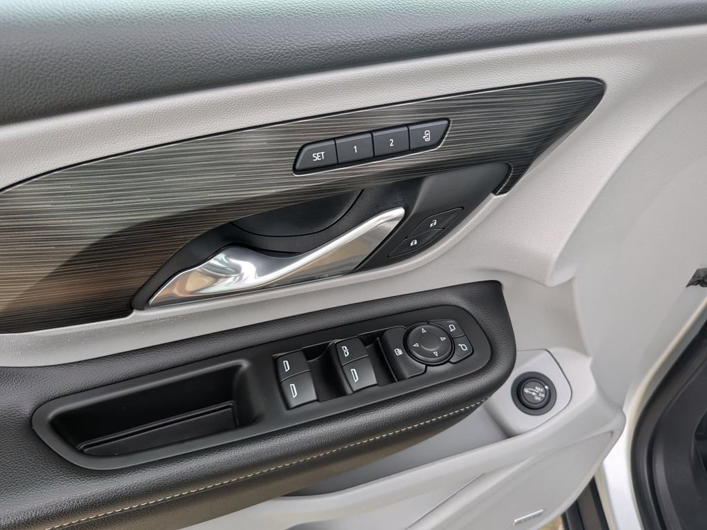 Used 2022 GMC Terrain SLT w/ Infotainment Package II FWD image 20