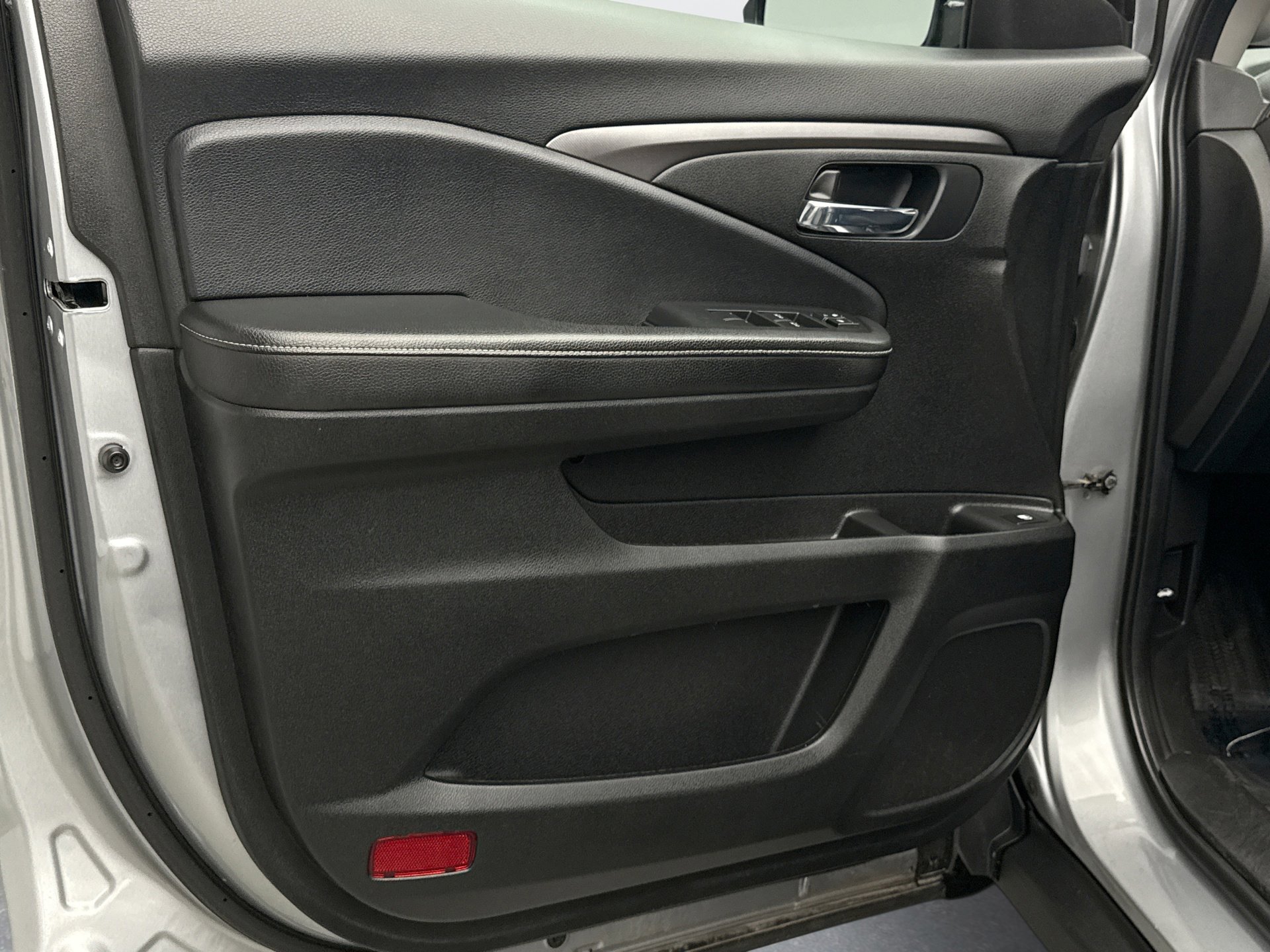 Used 2021 Honda Ridgeline Sport image 9