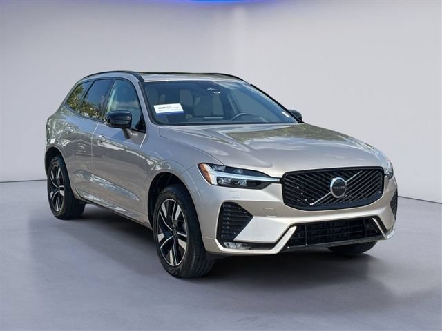 Used 2026 Volvo XC60 B5 Core w/ Climate Package AWD/4WD image 3