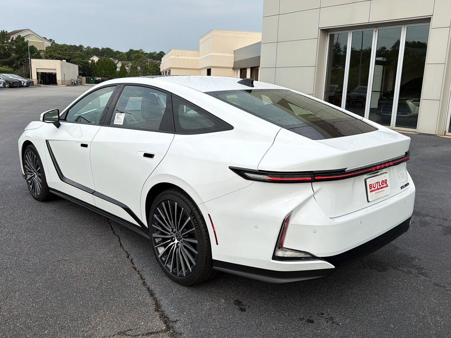 New 2026 Lexus ES 350e w/ Accessory Package (Z2) FWD image 4