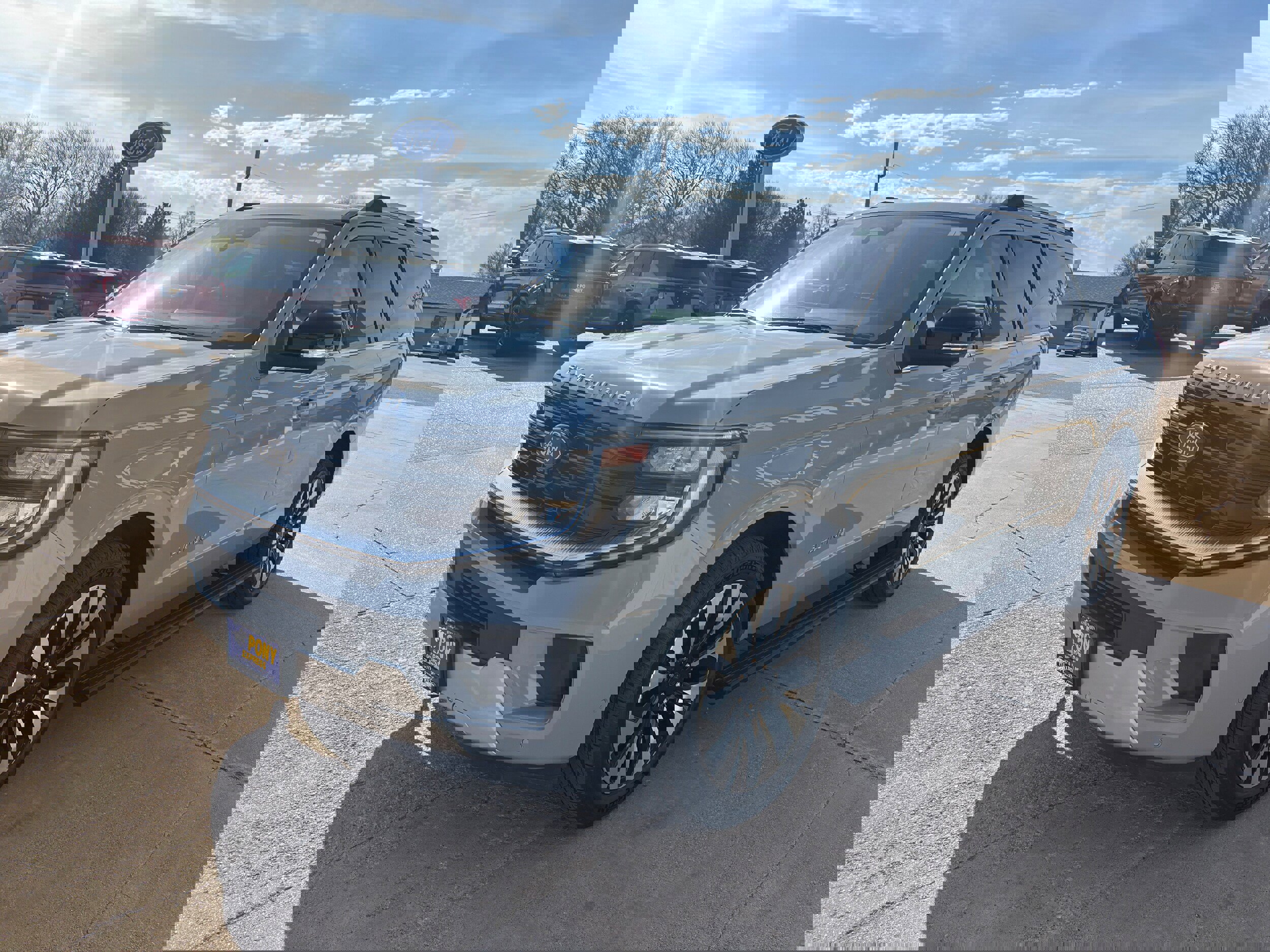 Used 2025 Ford Expedition Platinum w/ Driver's Package image 7