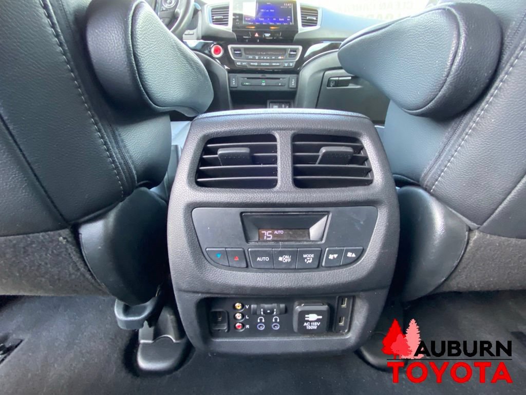 Used 2018 Honda Pilot Touring image 24
