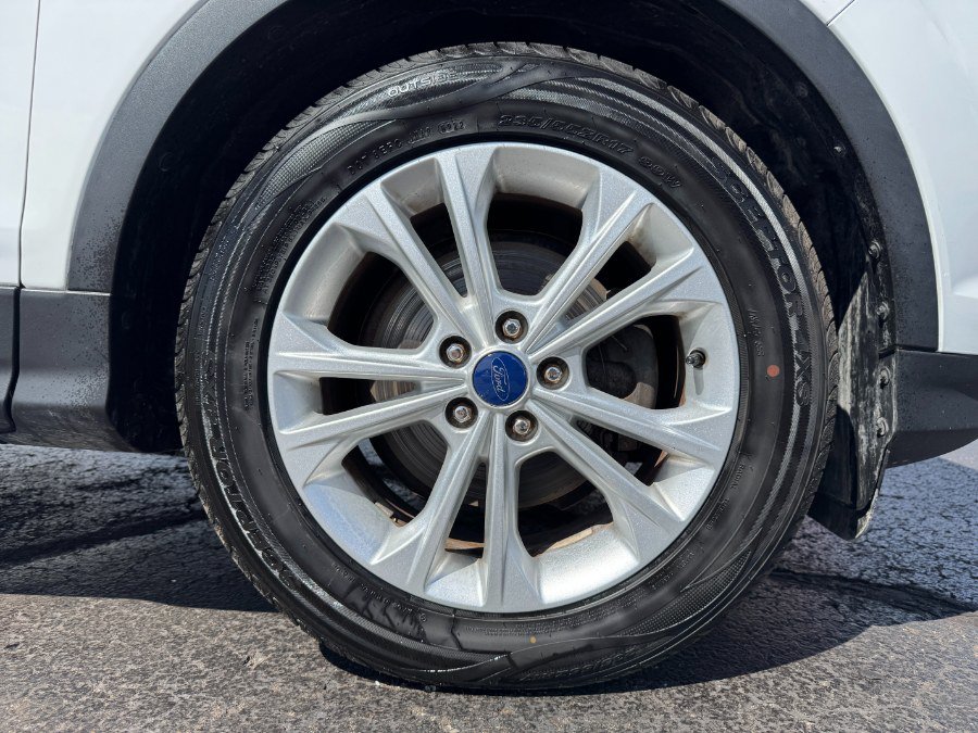 Used 2017 Ford Escape SE FWD image 13