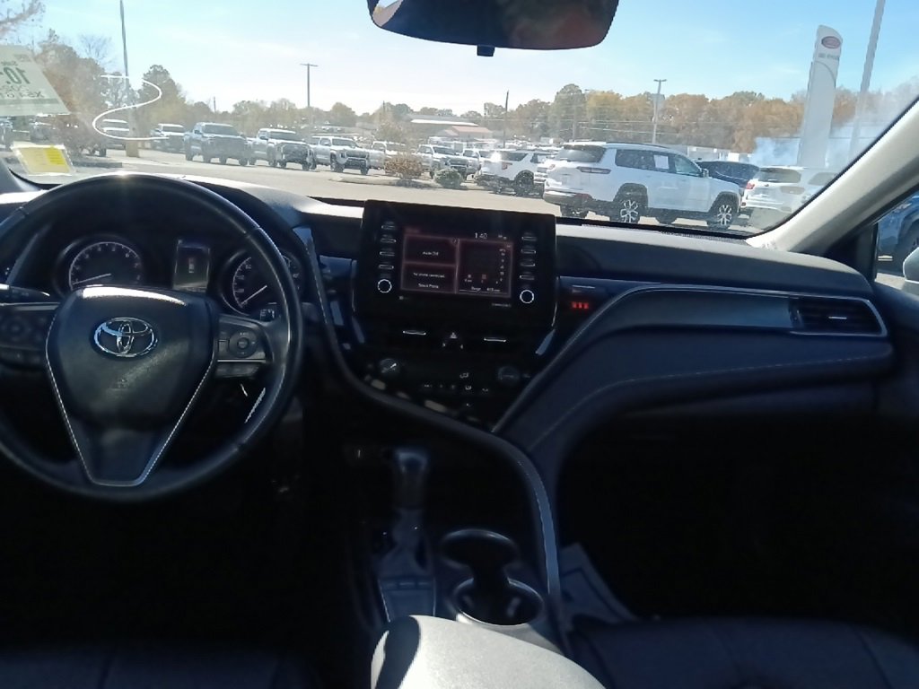 Used 2024 Toyota Camry SE image 24