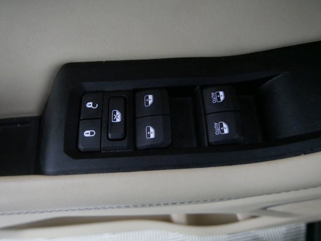 Used 2024 Jeep Grand Cherokee Limited 4xe w/ Luxury Tech Group II image 15