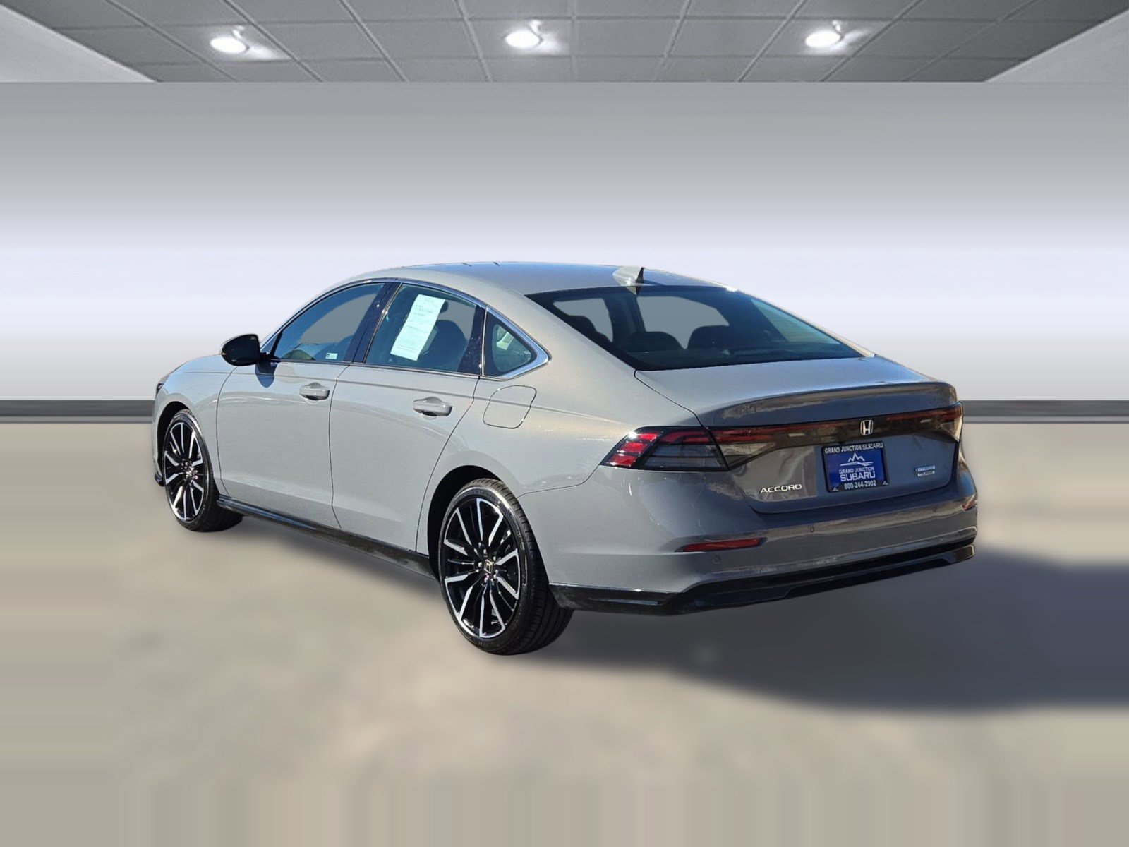 Used 2025 Honda Accord Touring image 3