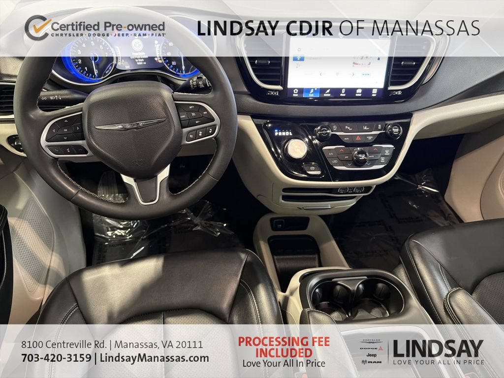 Used 2024 Chrysler Pacifica Touring-L FWD image 22